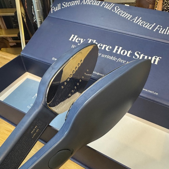 #301: Nori Blue Clothing Iron/Steamer go travel - no ironing board needed! - Picture 3 of 4